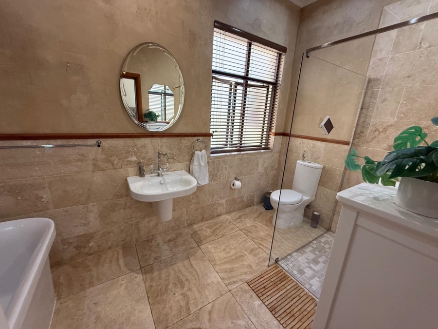 3 Bedroom Property for Sale in Linkside Western Cape